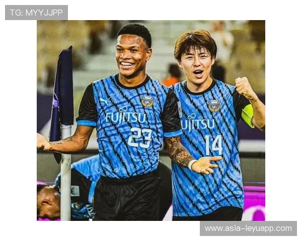 东亚球队迎战西亚对手，一触即发激烈对决，东亚和西亚足球