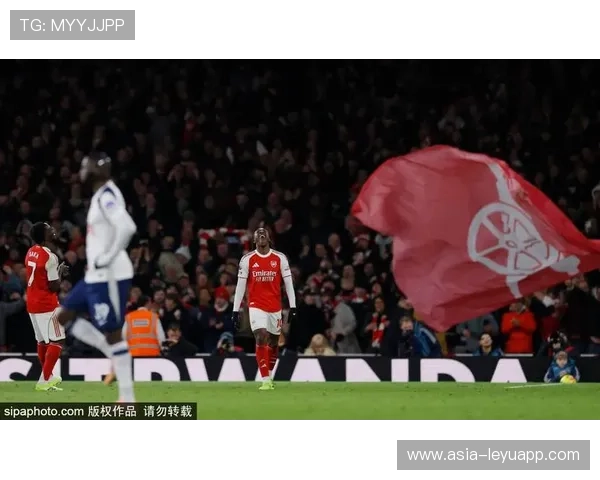 伯恩利中场组织力强,克拉文公园再现辉煌,克恩里伯斯